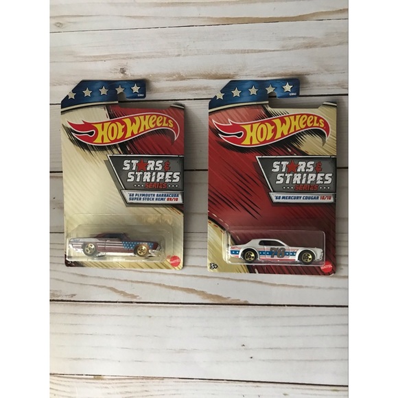 Hot Wheels Set of 2 Stars and Stripes Series 9/10 and 10/10 - Picture 4 of 5